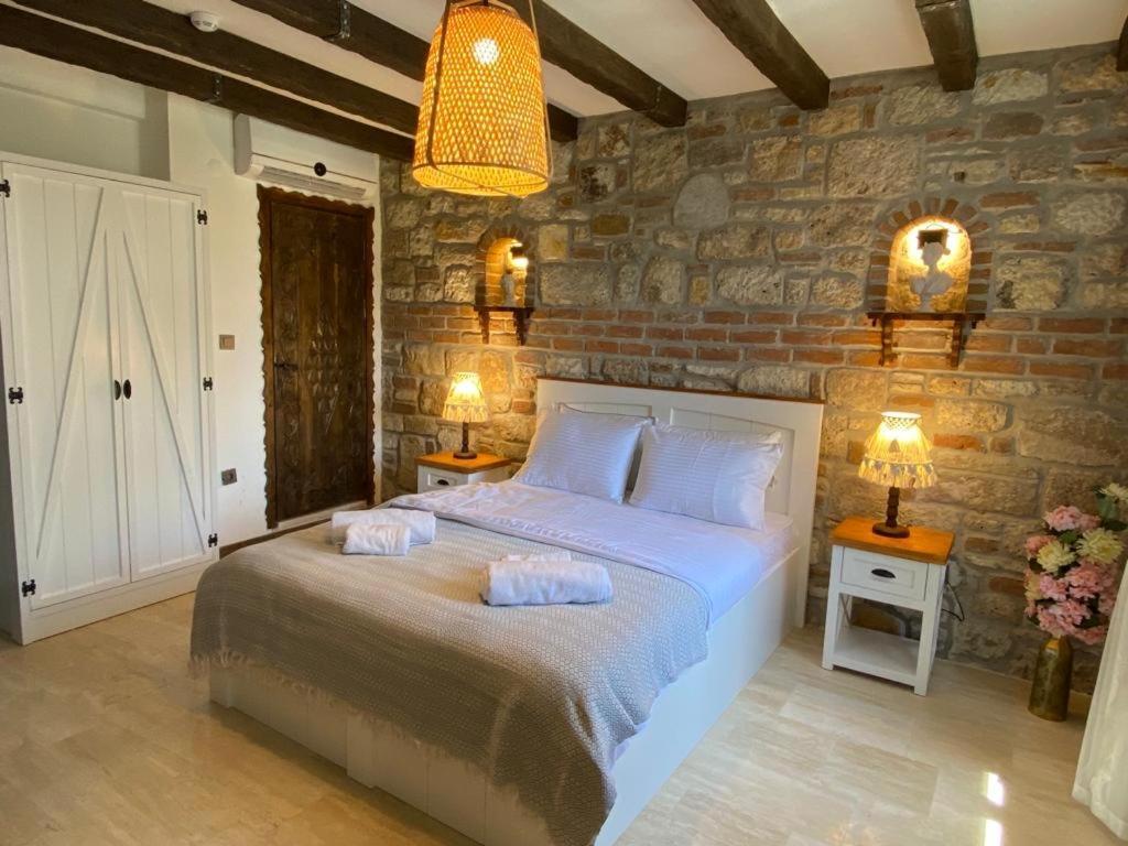 Ionia Liberty Stone Hotel Фоча Екстериор снимка